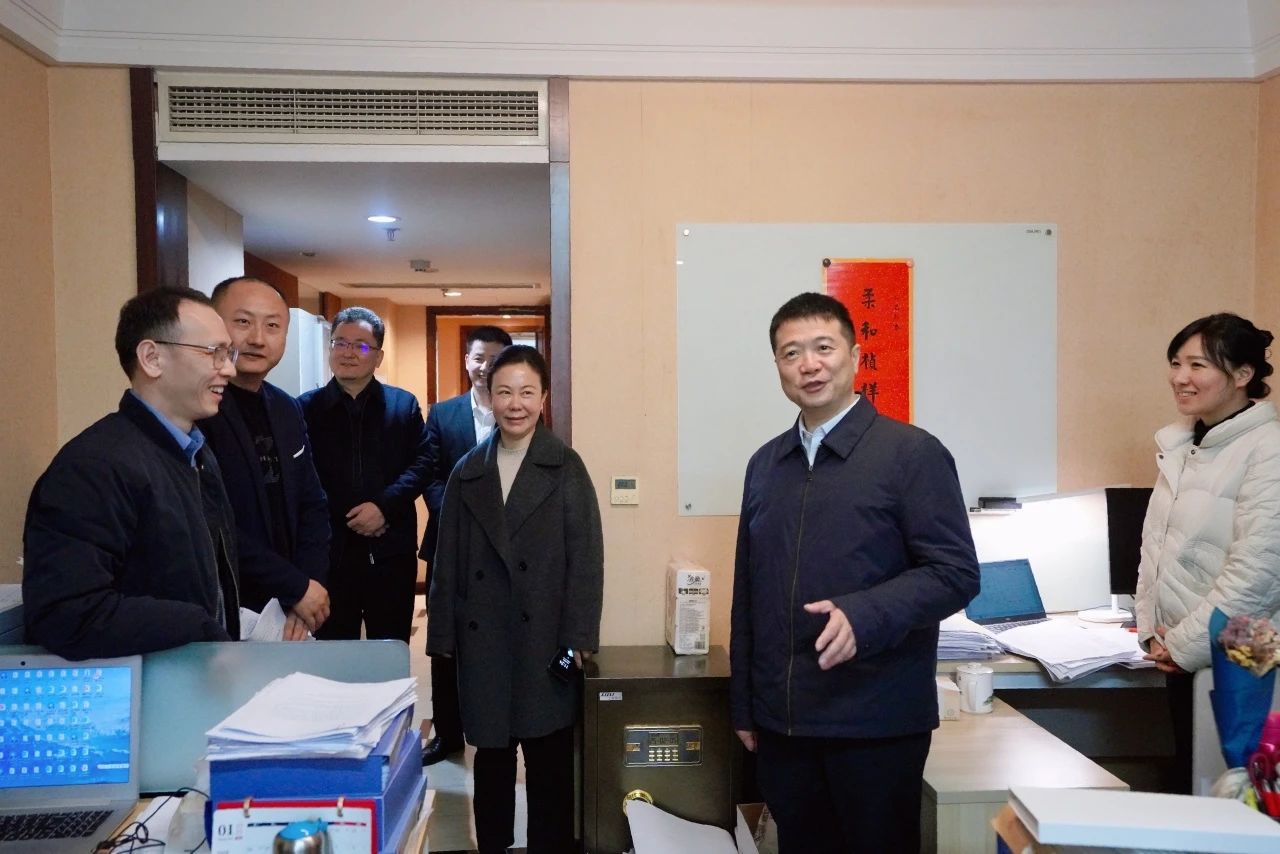 温暖启航，共赴新篇！—— 省尊龙凯时集团领导走访慰问干部职工